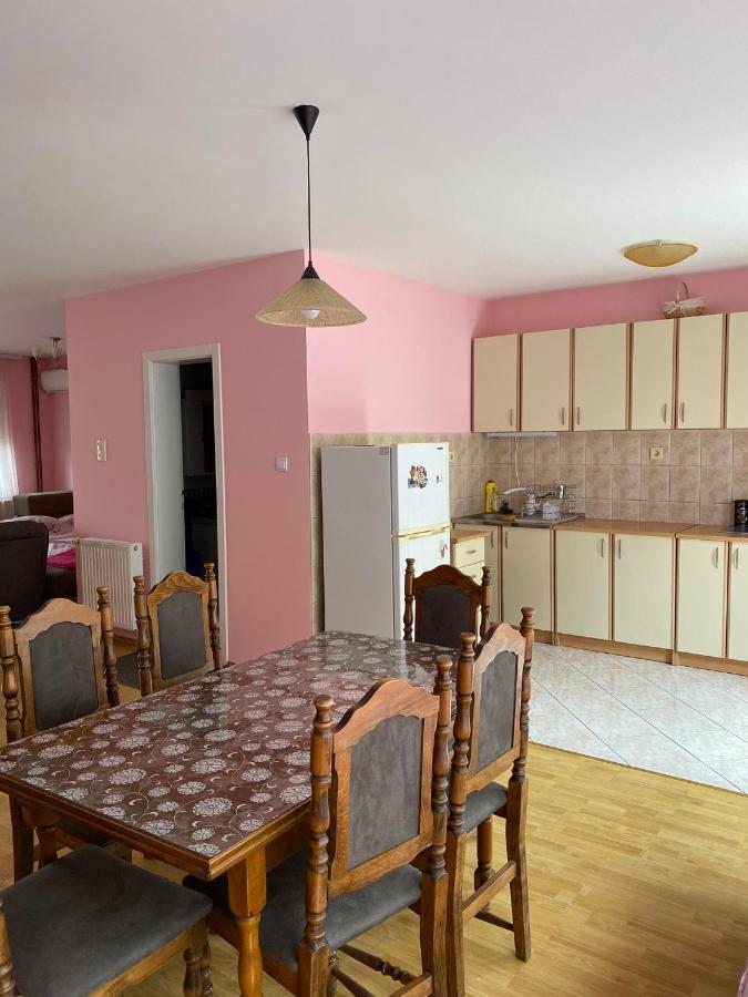 Guest House Trajkovic Jagodina Exterior foto